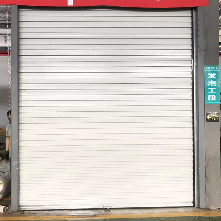 工業用スライドドアの特徴とそれらを持ち上げる方法は何ですか？