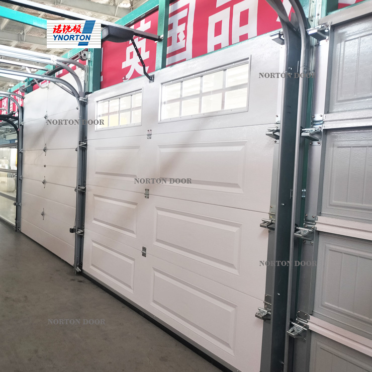 ガレージドアの定期メンテナンスの5つのポイント：寿命を延ばすコツ